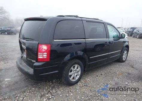 2010 Chrysler Town & Country Touring из США, поврежденный, VIN 2A4RR5D19AR141728
